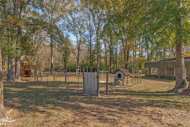 6165 Victoria Lane, Keithville, LA 71047