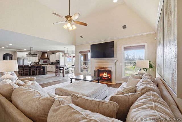 22392 E 141st Street S, Coweta, OK 74429