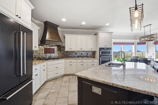 22392 E 141st Street S, Coweta, OK 74429