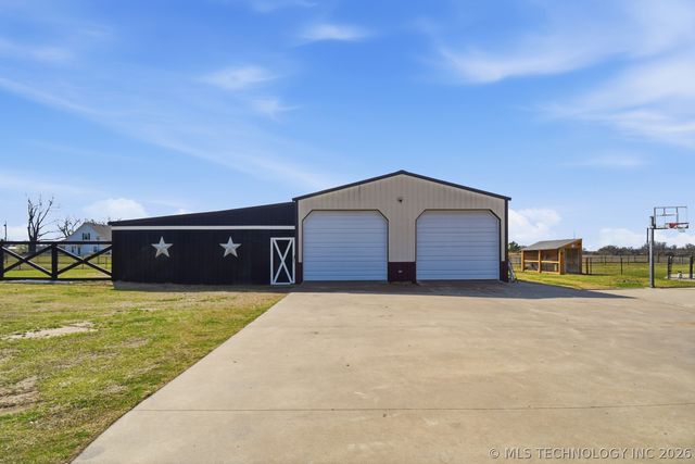 22392 E 141st Street S, Coweta, OK 74429