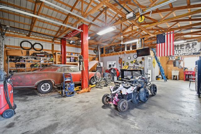 22392 E 141st Street S, Coweta, OK 74429