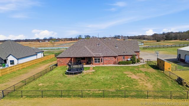 22392 E 141st Street S, Coweta, OK 74429