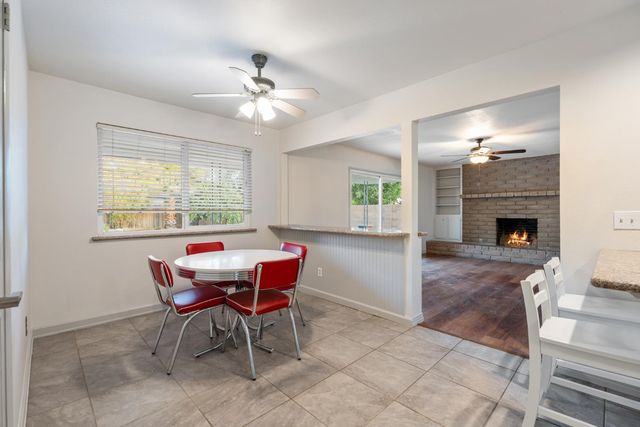 6212 N Feland Avenue, Fresno, CA 93711