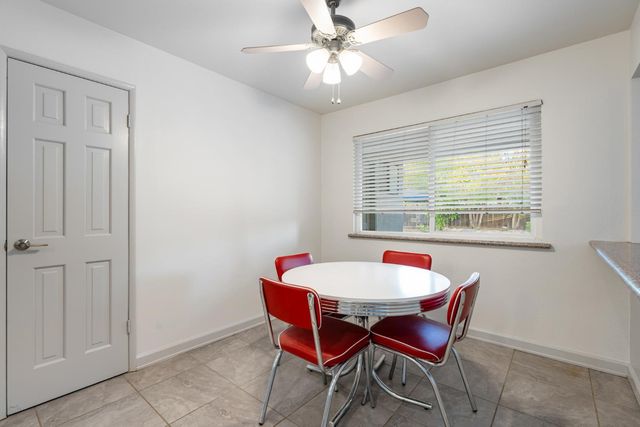 6212 N Feland Avenue, Fresno, CA 93711