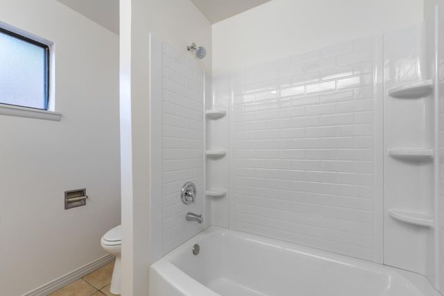 6212 N Feland Avenue, Fresno, CA 93711