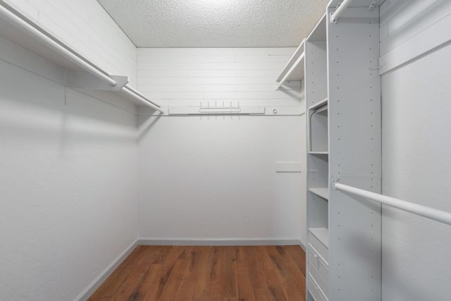 6212 N Feland Avenue, Fresno, CA 93711