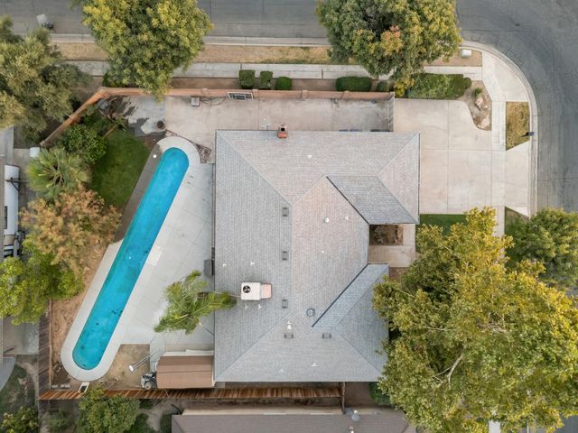 6212 N Feland Avenue, Fresno, CA 93711