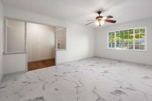 6212 N Feland Avenue, Fresno, CA 93711