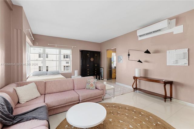 2421 Lake Pancoast Drive 3B, Miami Beach, FL 33140