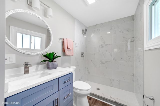 28069 N Lake Drive, Wauconda, IL 60084