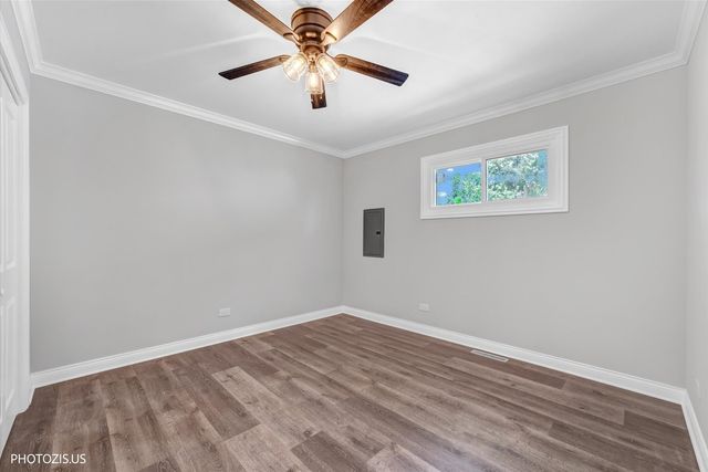 28069 N Lake Drive, Wauconda, IL 60084