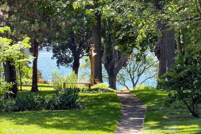 28069 N Lake Drive, Wauconda, IL 60084