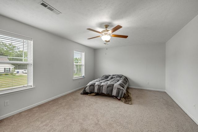 104 Curbow Ct, Shelbyville, TN 37160