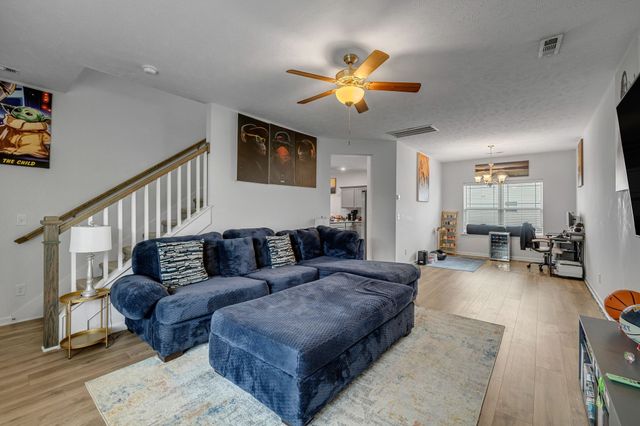 104 Curbow Ct, Shelbyville, TN 37160