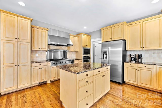 6108 Mcilwaine Road, Huntersville, NC 28078