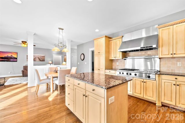 6108 Mcilwaine Road, Huntersville, NC 28078