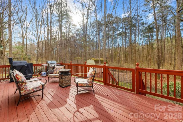 6108 Mcilwaine Road, Huntersville, NC 28078