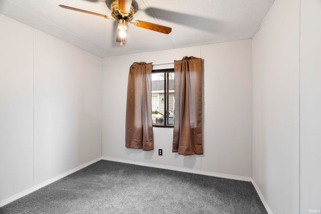 11137 N Quiet Water Road, Monticello, IN 47960