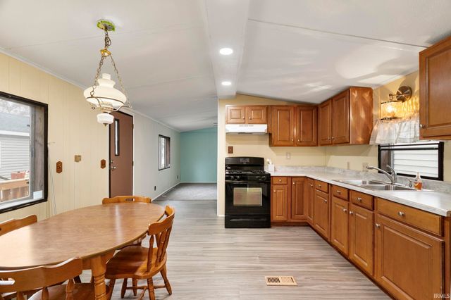 11137 N Quiet Water Road, Monticello, IN 47960