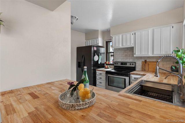 10372 W Florida Avenue A, Lakewood, CO 80232
