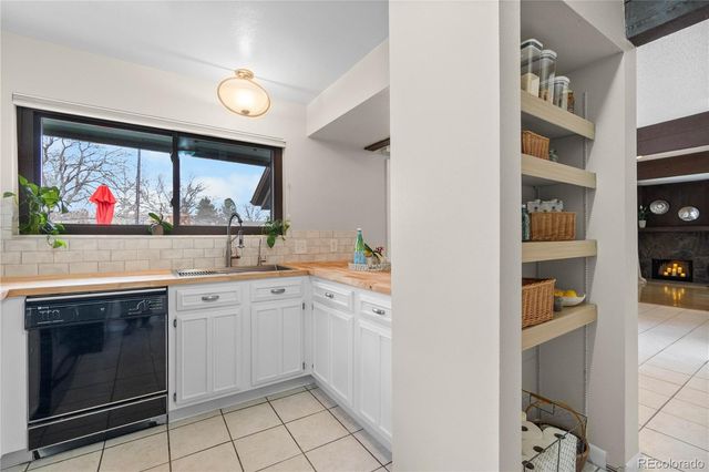 10372 W Florida Avenue A, Lakewood, CO 80232
