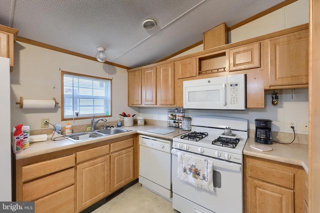 181 WEIDLER LN, Lititz, PA 17543