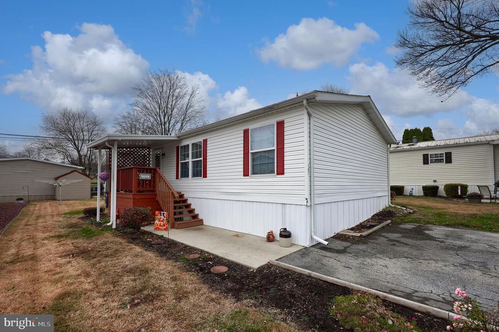 181 WEIDLER LN, Lititz, PA 17543