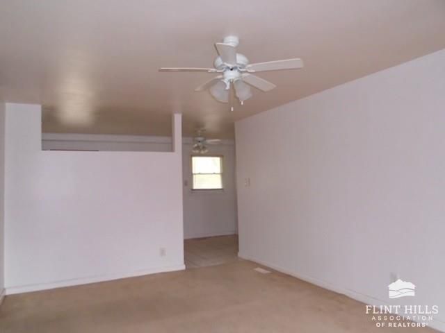 2047 College View, Manhattan, KS 66502