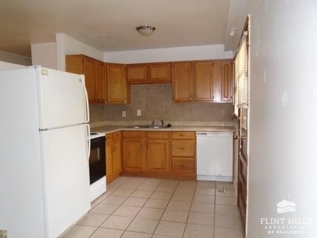 2047 College View, Manhattan, KS 66502