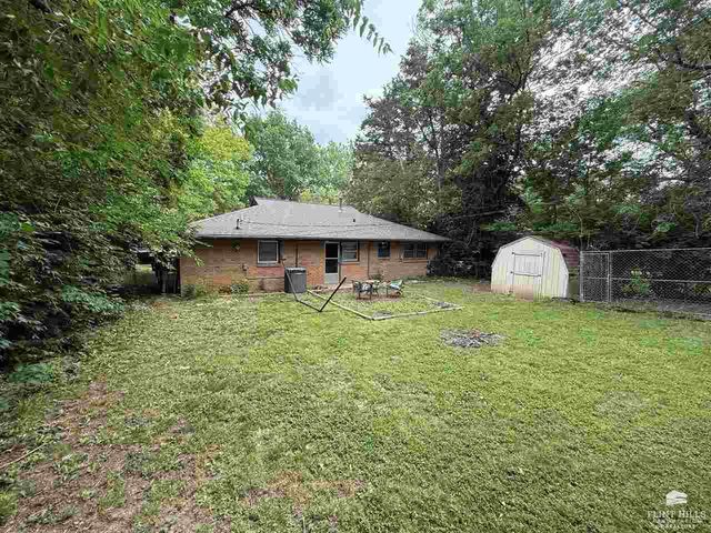 2047 College View, Manhattan, KS 66502