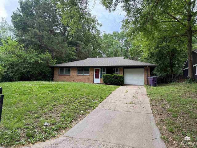 2047 College View, Manhattan, KS 66502