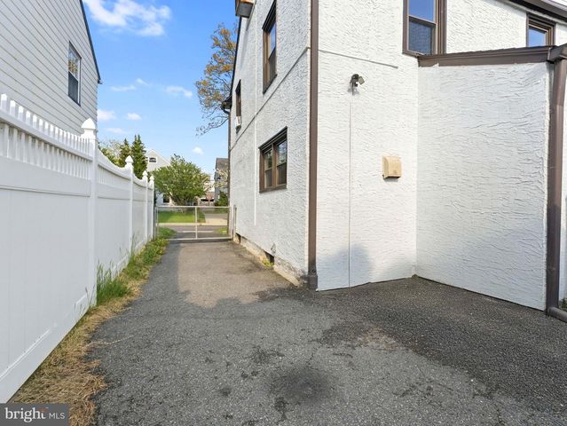 842 ALEXANDER AVE, Drexel Hill, PA 19026
