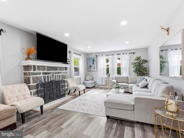 842 ALEXANDER AVE, Drexel Hill, PA 19026