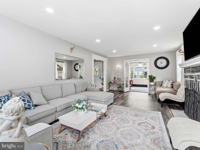 842 ALEXANDER AVE, Drexel Hill, PA 19026