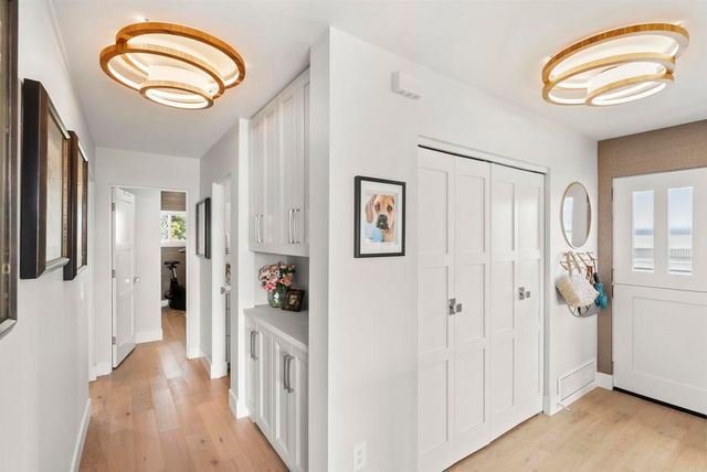 620 W Solana Circle 3G, Solana Beach, CA 92075