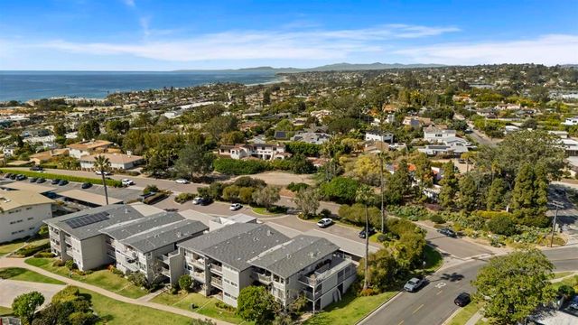 620 W Solana Circle 3G, Solana Beach, CA 92075