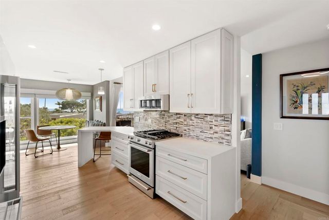 620 W Solana Circle 3G, Solana Beach, CA 92075