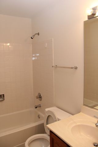 1788 GROVE Avenue, Schaumburg, IL 60193