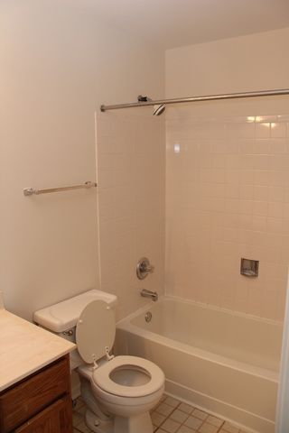 1788 GROVE Avenue, Schaumburg, IL 60193