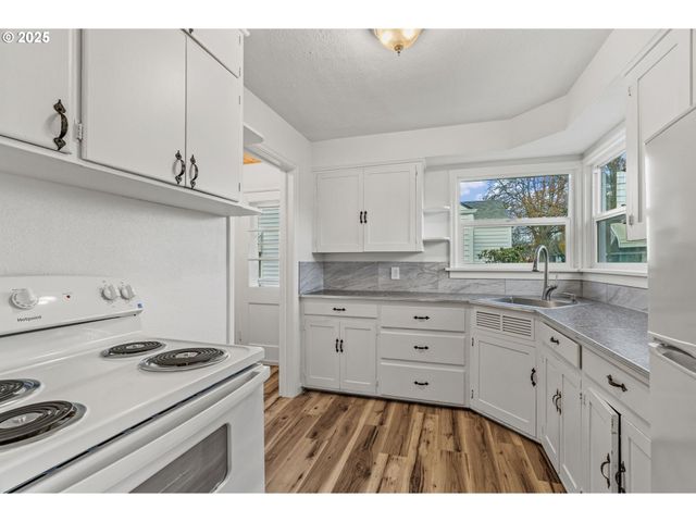 541 24TH Ave, Longview, WA 98632