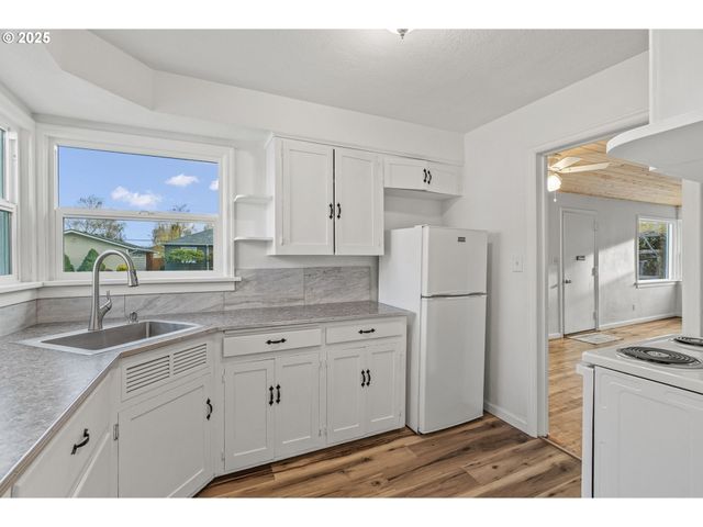 541 24TH Ave, Longview, WA 98632