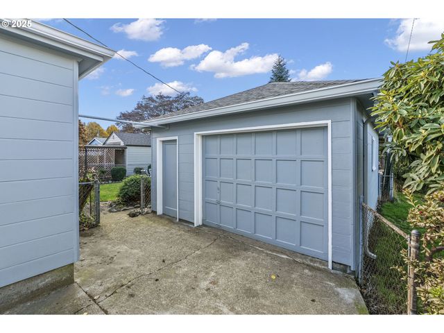 541 24TH Ave, Longview, WA 98632