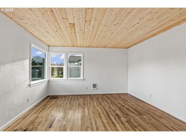 541 24TH Ave, Longview, WA 98632