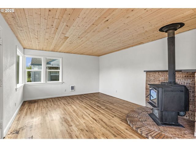 541 24TH Ave, Longview, WA 98632