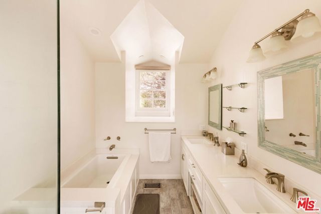 2706 Malcolm Avenue, Los Angeles, CA 90064