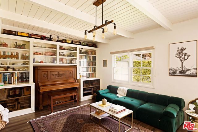 2706 Malcolm Avenue, Los Angeles, CA 90064