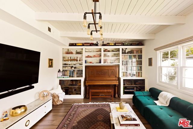 2706 Malcolm Avenue, Los Angeles, CA 90064