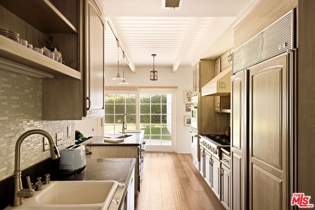 2706 Malcolm Avenue, Los Angeles, CA 90064