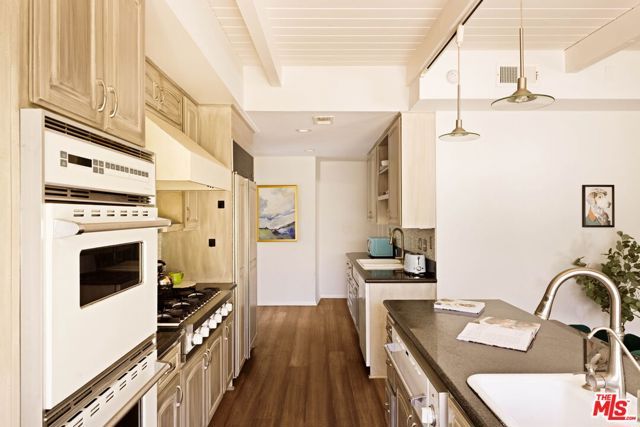 2706 Malcolm Avenue, Los Angeles, CA 90064