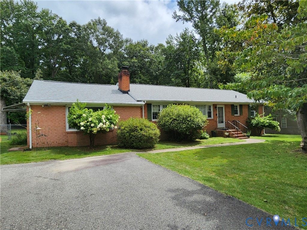 5325 Meadoway Rd, Chesterfield, VA 23234